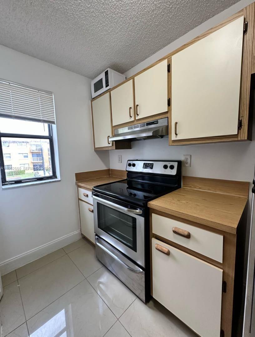 15630 Southwest 80th Street, Unit I201 Miami, FL 33193 - Photo 2 of 5