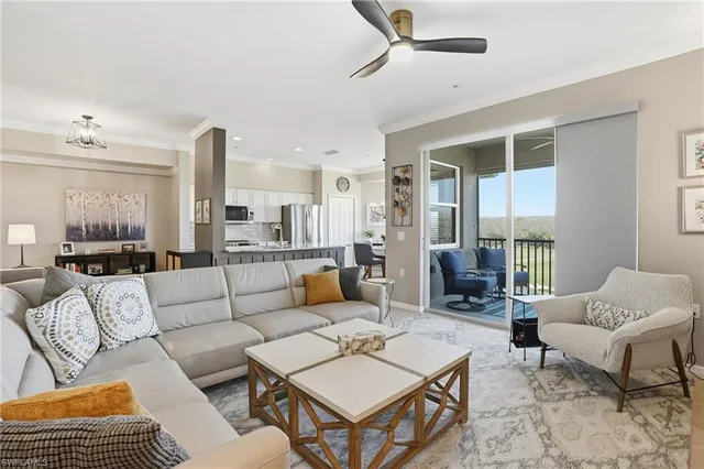 $370,000 | 10275 Heritage Bay Boulevard, Unit 746, Naples, FL 34120