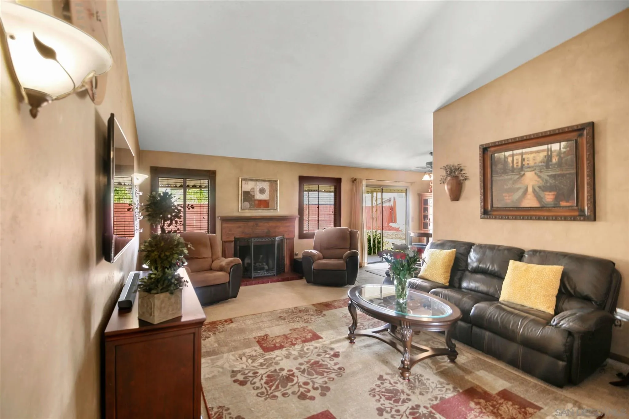 9312 Lake Hill Road Santee, CA 92071 - Photo 5 of 27 Gallery Image 5