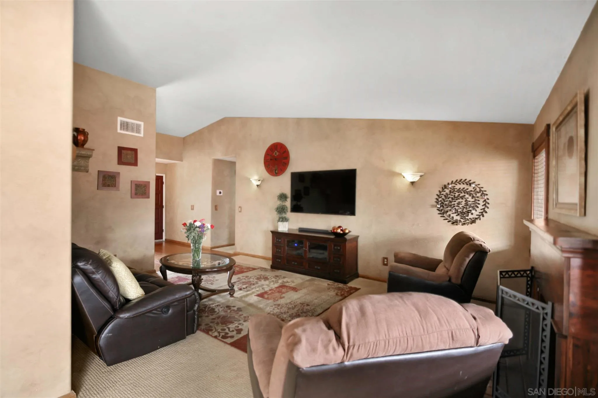 9312 Lake Hill Road Santee, CA 92071 - Photo 6 of 27 Gallery Image 6