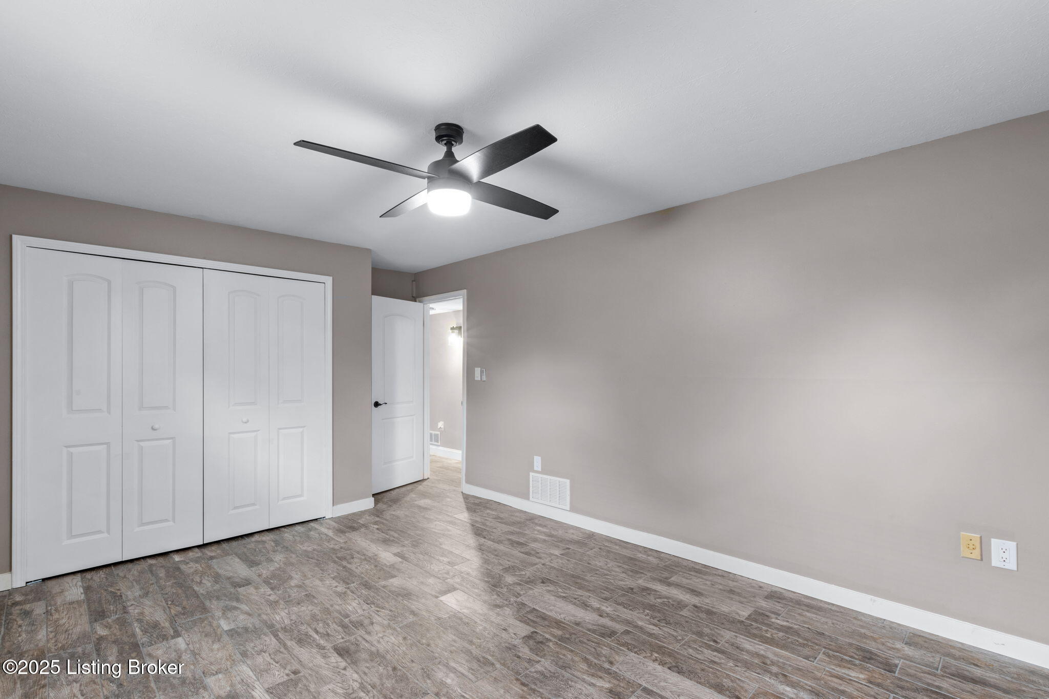 6501 Hollow Tree Road Louisville, KY 40228 - Photo 31 of 42 33-web-or-mls-696A2140