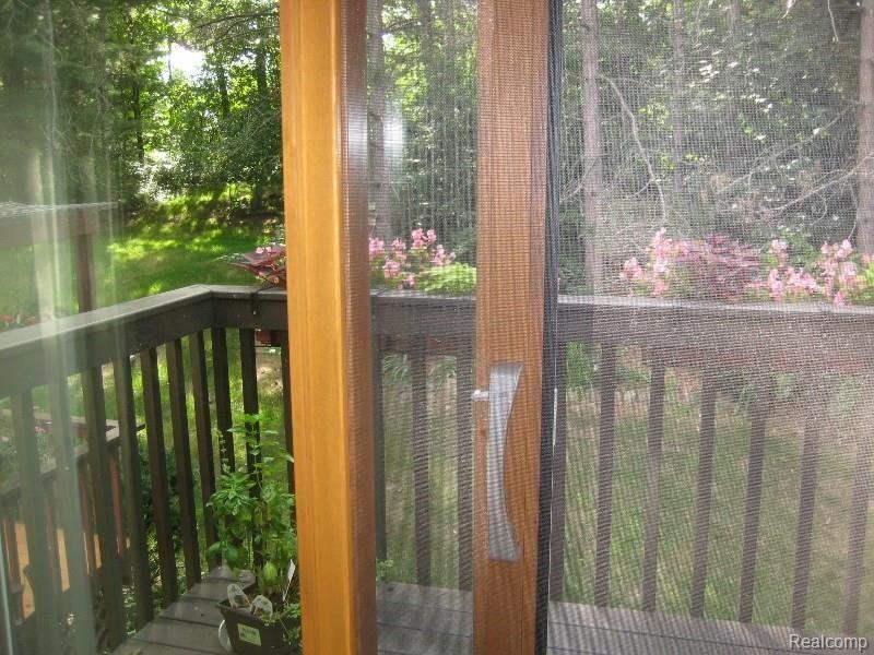 4263 Timberview Drive Howell, MI 48843 - Photo 12 of 26 Master bedroom View (800x600).jpg