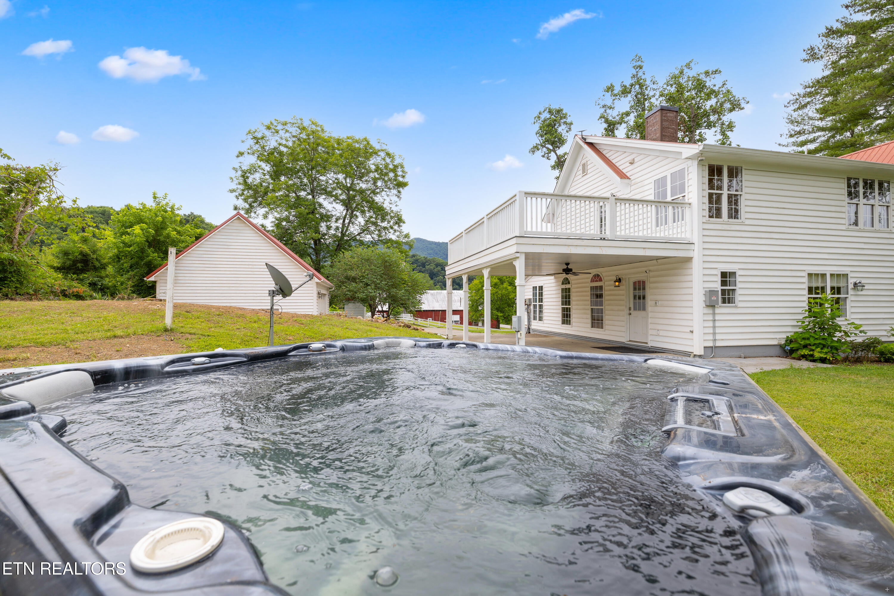 1640 Munsey Hatcher Road Seymour, TN 37865 - Photo 39 of 60 Hot Tub