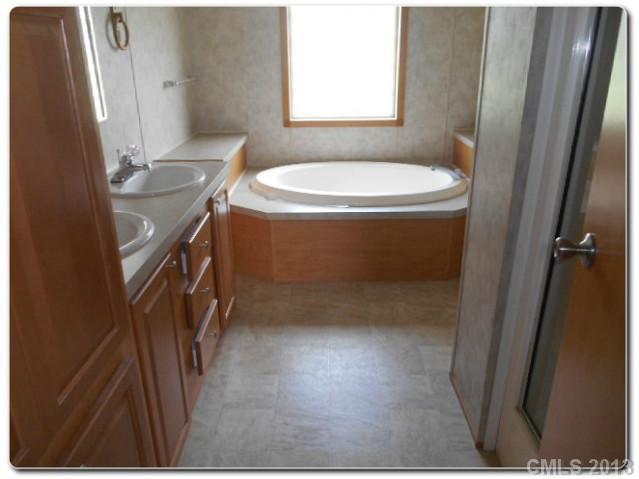 2036 Carpenters Square Road Crouse, NC 28033 - Photo 10 of 16 Gallery Image 10