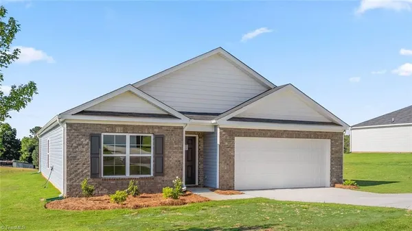 $325,490 | 129 Greenbrier Way, Stoneville, NC 27048