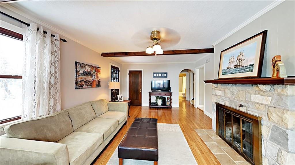 2760 Clearview Road Allison Park, PA 15101 - Photo 4 of 25 Beam ceiling