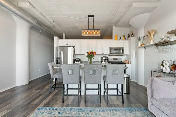 $219,900 | 1525 South Sangamon Street, Unit 514, Chicago, IL 60608