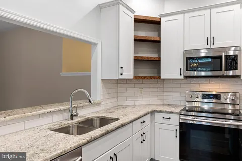 $280,000 | 4207 Birch Circle, Unit 106, Wilmington, DE 19808