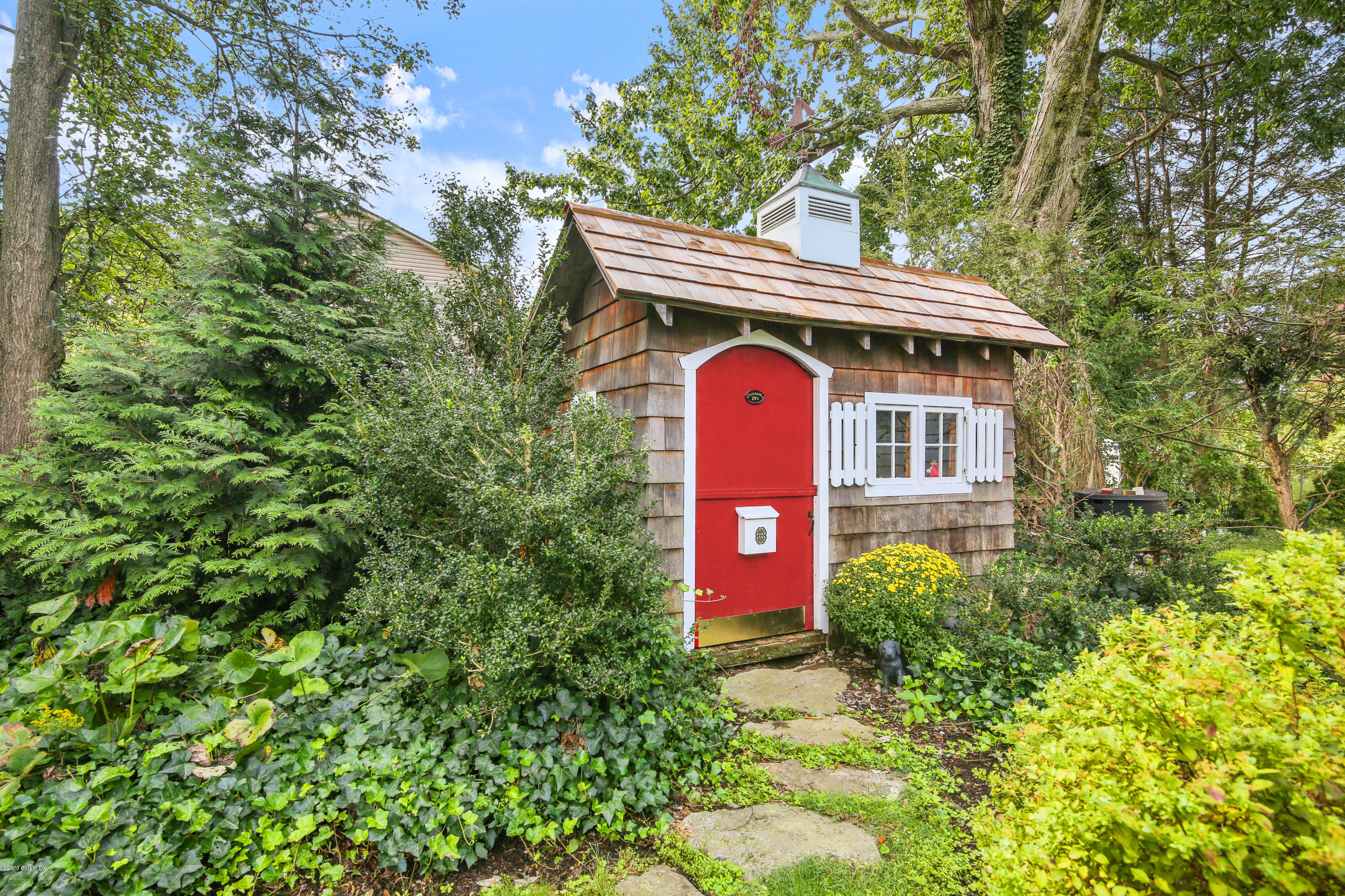 29 Hassake Road Old Greenwich, CT 06870 - Photo 28 of 33 032