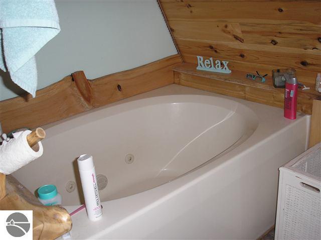 3970 North 13 Road Mesick, MI 49668 - Photo 8 of 15 1717851-7.JPG