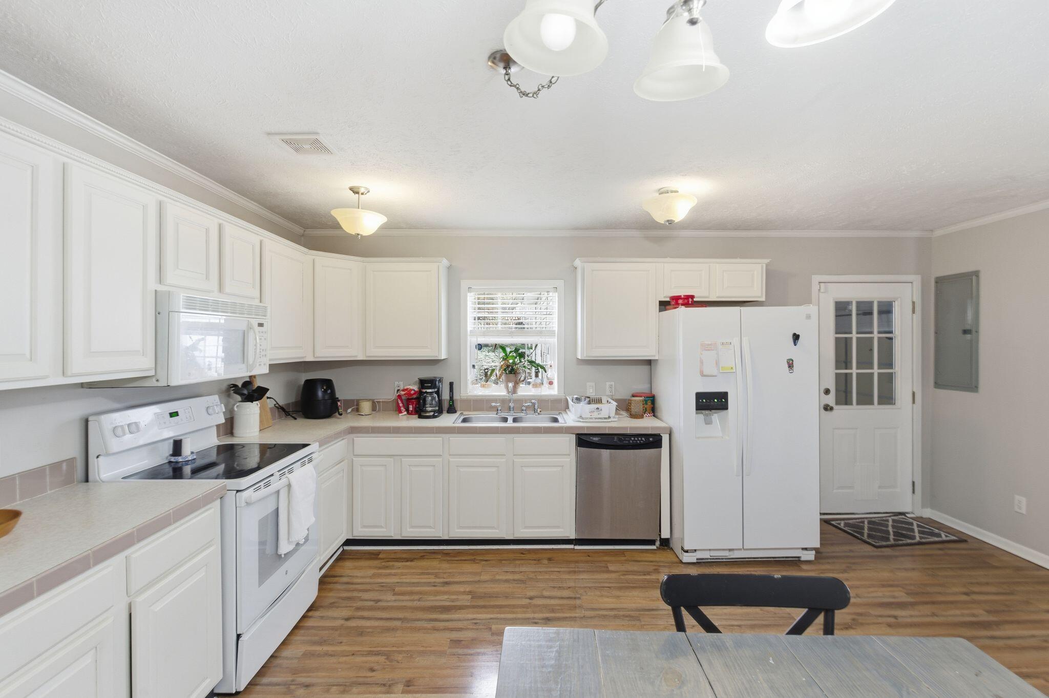 1027 Regency Road Danville, KY 40422 - Photo 15 of 38 014_F2003289