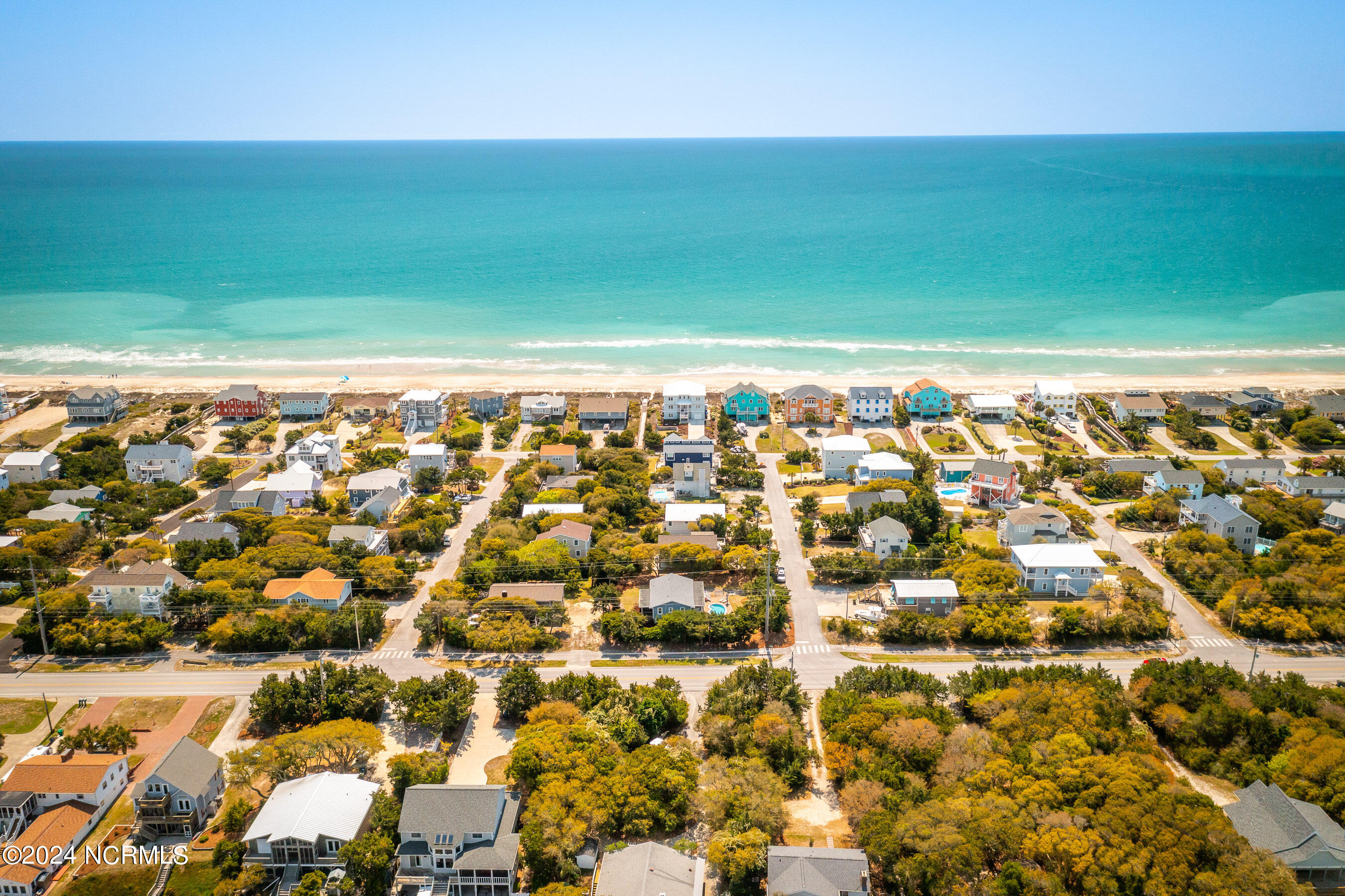 106 Robin Street Emerald Isle, NC 28594 - Photo 39 of 46 20240403 MLS A_Harris 106 Robin St Emera