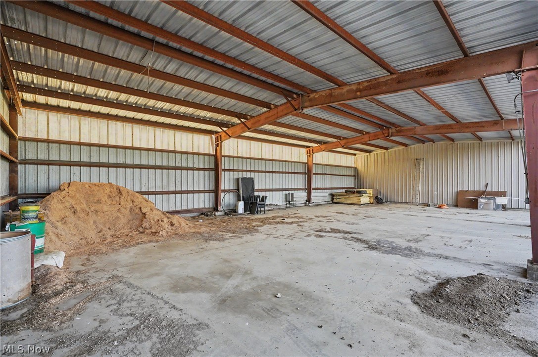 46766 Clarkson Road Rogers, OH 44455 - Photo 31 of 41