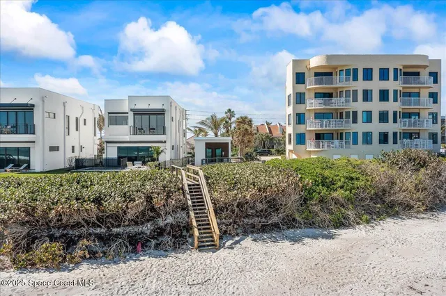 $979,000 | 3031 Hafen Lane, Unit 306, Melbourne Beach, FL 32951