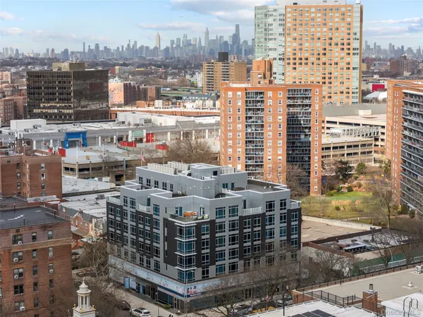 $599,996 | 97-45 63rd Drive, Unit 5C | Rego Park