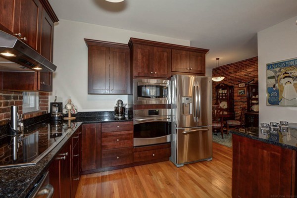 39 Kent Street, Unit 2 Brookline, MA 02445 - Photo 3 of 30 Gallery Image 3