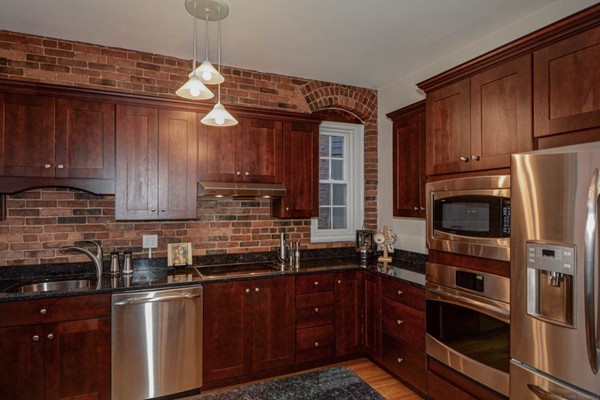 39 Kent Street, Unit 2 Brookline, MA 02445 - Photo 6 of 30 Gallery Image 6