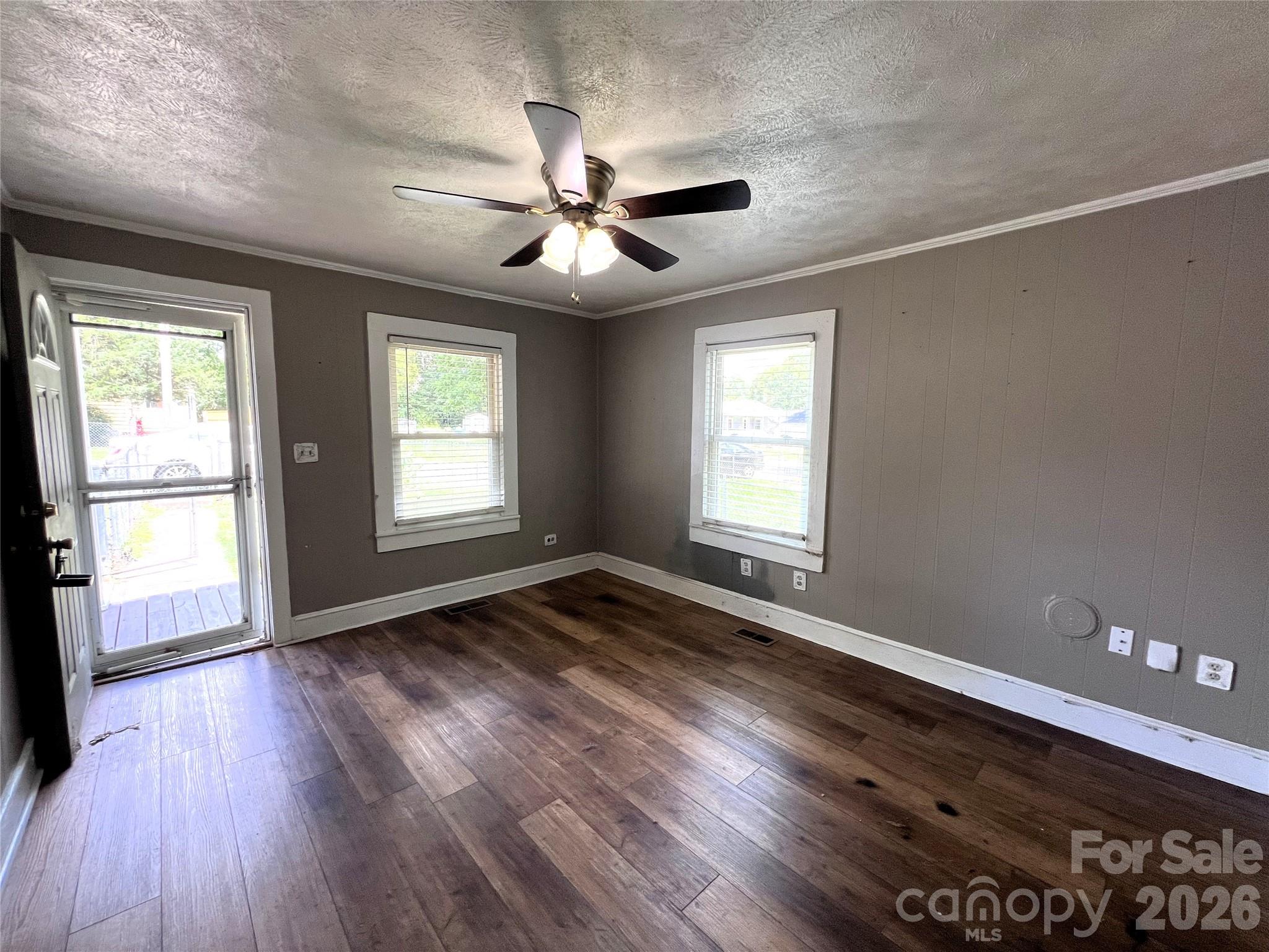 409 South Maple Street Dallas, NC 28034 - Photo 4 of 22