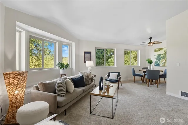 $365,000 | 18150 73rd Avenue Northeast, Unit B306, Kenmore, WA 98028