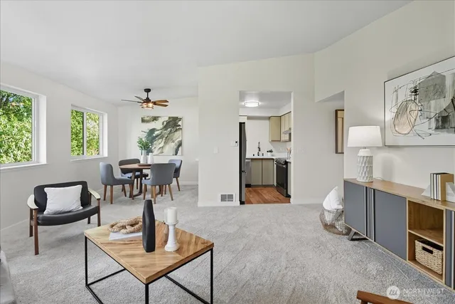 $365,000 | 18150 73rd Avenue Northeast, Unit B306, Kenmore, WA 98028