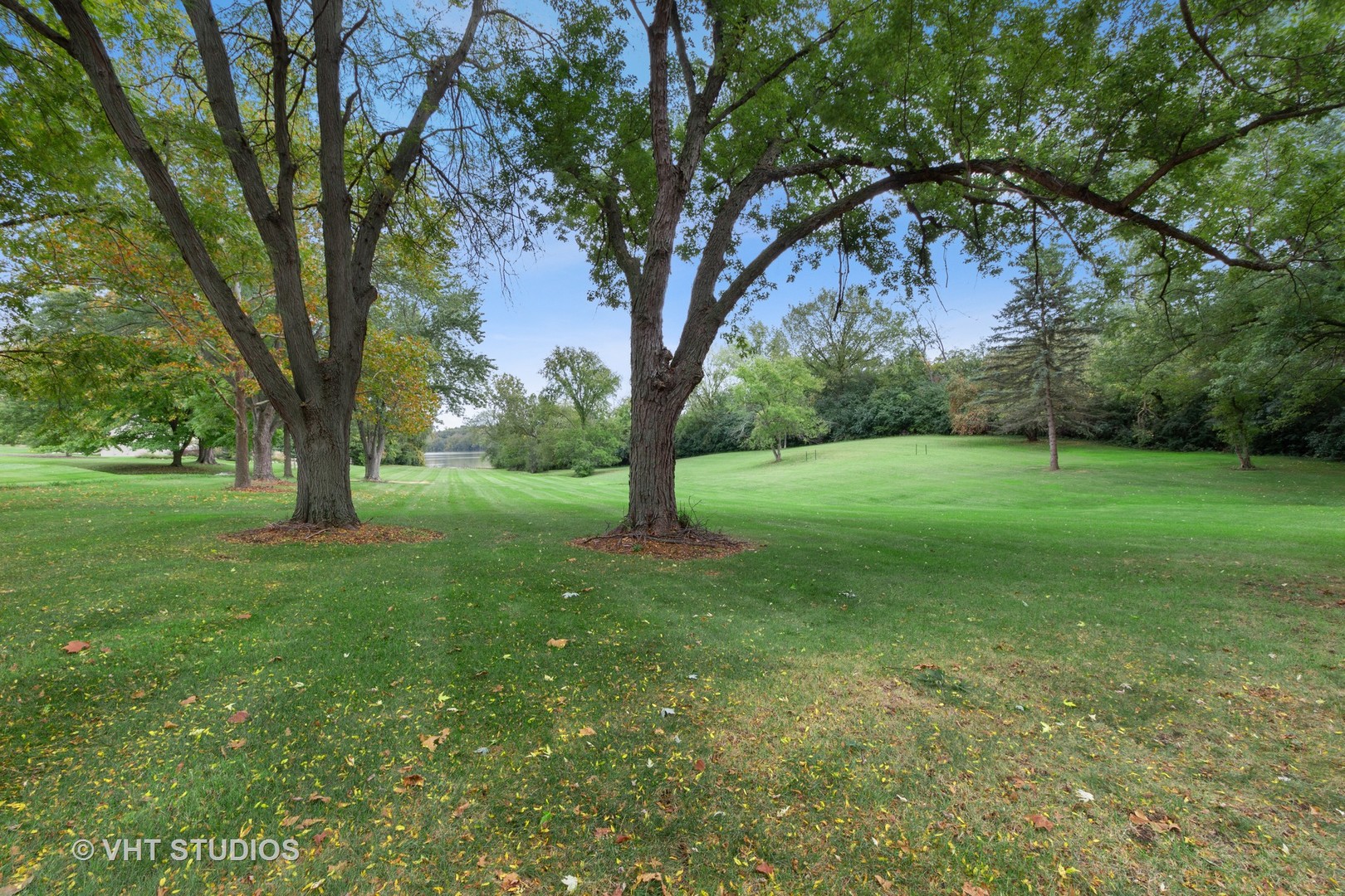 67 Round Barn Road Barrington Hills, IL 60010 - Photo 39 of 43