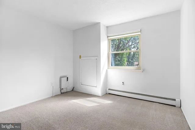 $159,900 | 280 Bridgewater Road, Unit D4, Brookhaven, PA 19015