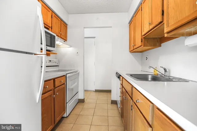 $159,900 | 280 Bridgewater Road, Unit D4, Brookhaven, PA 19015