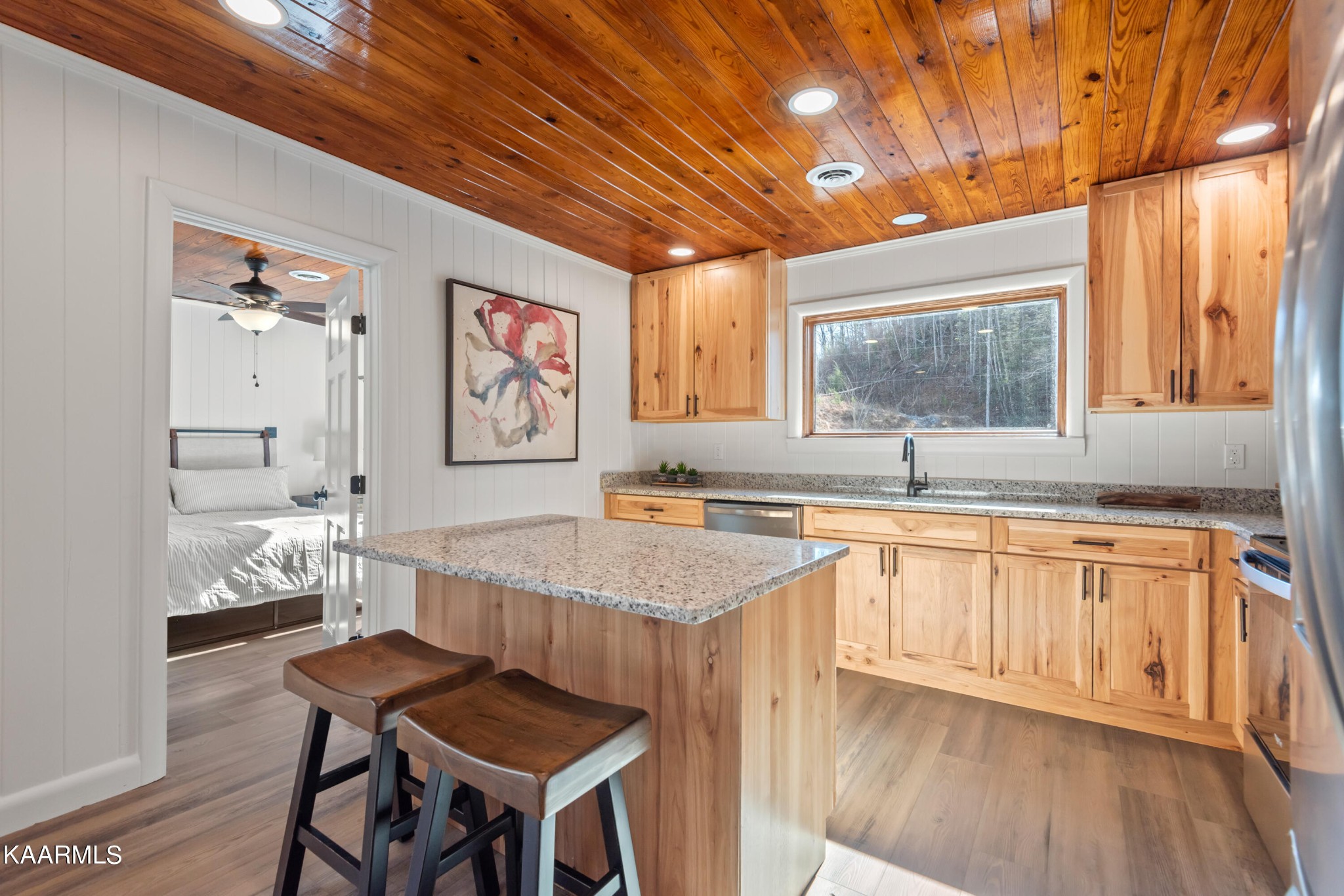 306 Glades Road Gatlinburg, TN 37738 - Photo 27 of 46 a very nice looking kitchen with a large window