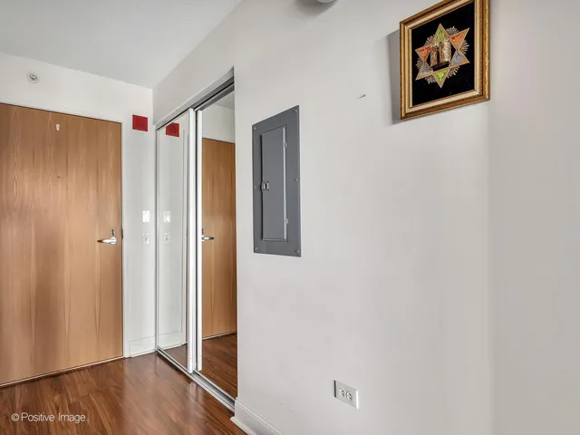 $329,900 | 9715 Woods Drive, Unit 1104, Skokie, IL 60077