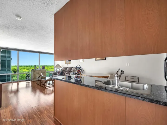 $329,900 | 9715 Woods Drive, Unit 1104, Skokie, IL 60077