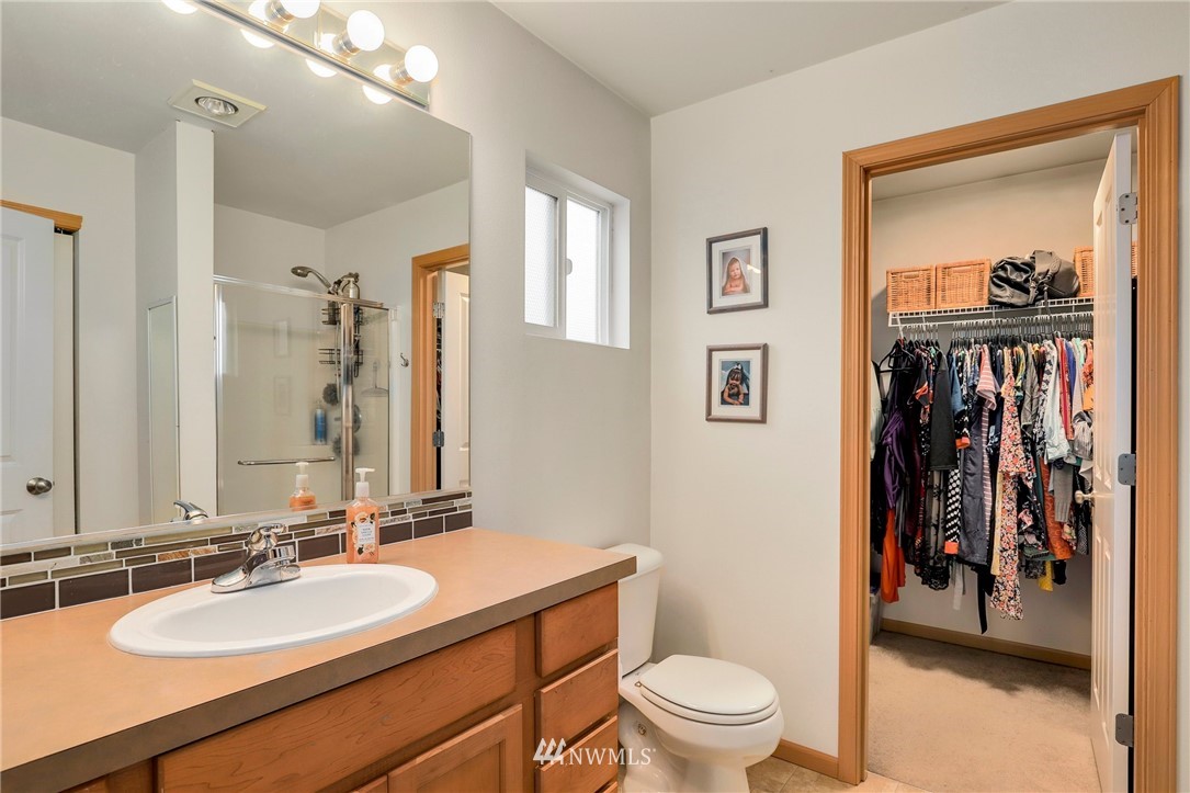 4441 Roxanna Loop Southeast Lacey, WA 98503 - Photo 12 of 19 Gallery Image 12