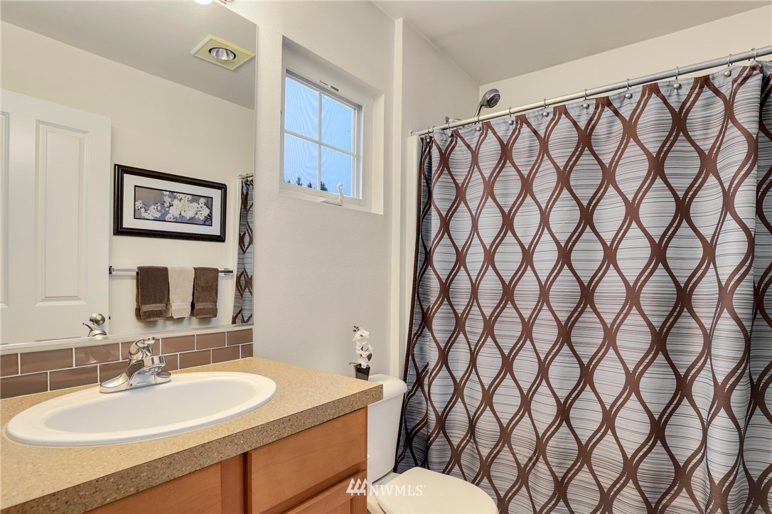 4441 Roxanna Loop Southeast Lacey, WA 98503 - Photo 15 of 19 Gallery Image 15