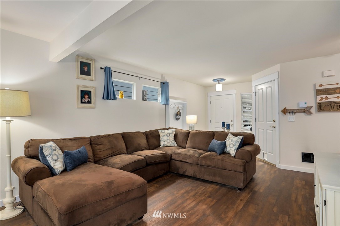 4441 Roxanna Loop Southeast Lacey, WA 98503 - Photo 3 of 19 Gallery Image 3