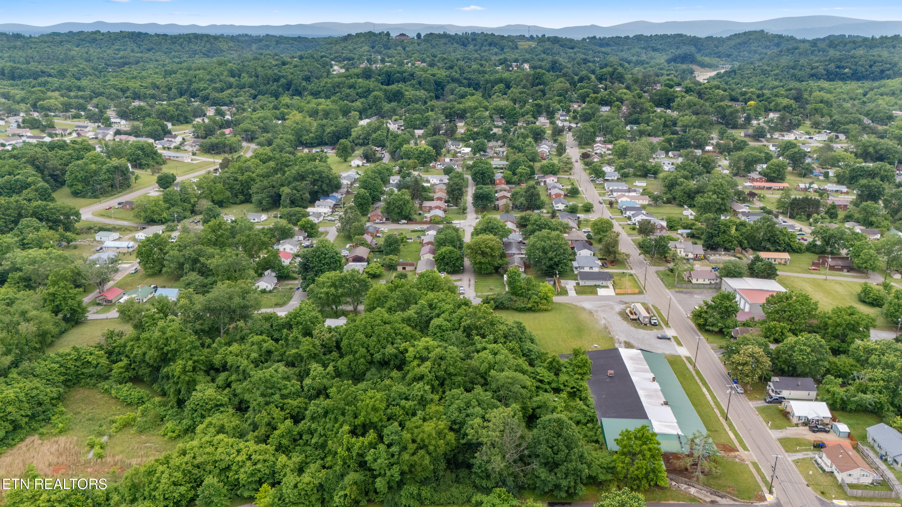 713 Rutledge Avenue Morristown, TN 37813 - Photo 20 of 29 27 Positive Perceptions-27