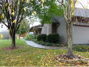736 Harbor Springs Road Kingsport, TN 37664 - Photo 11 of 12 Beautiful landscapping