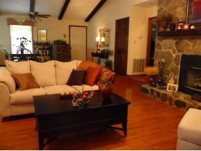 736 Harbor Springs Road Kingsport, TN 37664 - Photo 5 of 12 Great Room