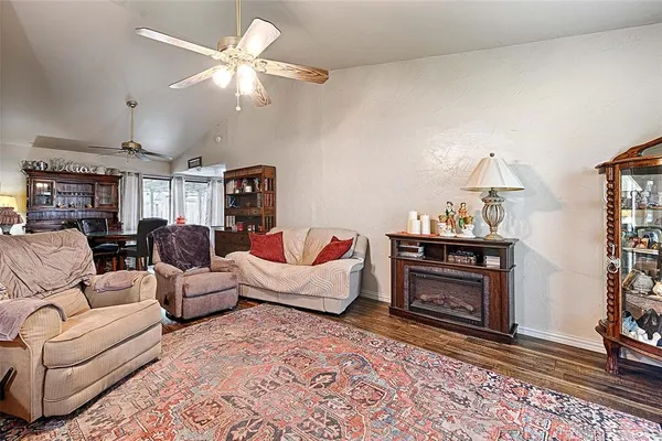 $275,000 | 1853 Tompkins Drive, Grand Prairie, TX 75051