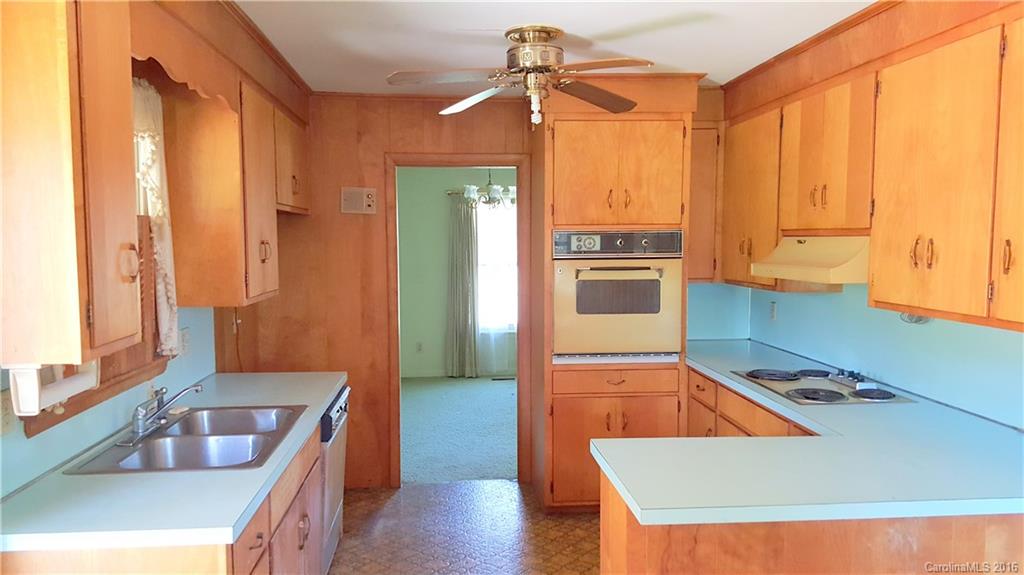 2766 Spencer Road Conover, NC 28613 - Photo 7 of 18 Gallery Image 7