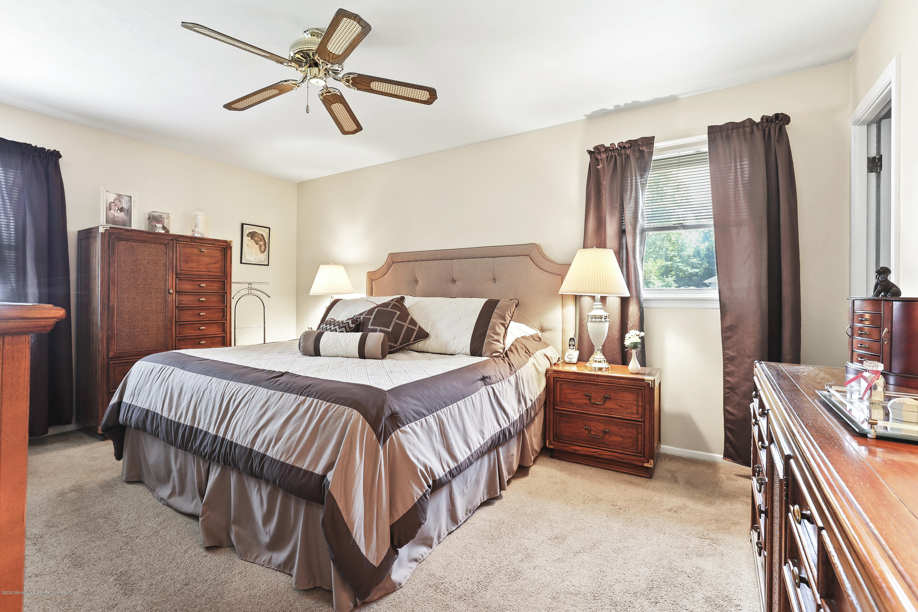 16 Donna Place Aberdeen, NJ 07747 - Photo 13 of 27 16 DONNA PLACE MASTER BEDRM 5W5A5291