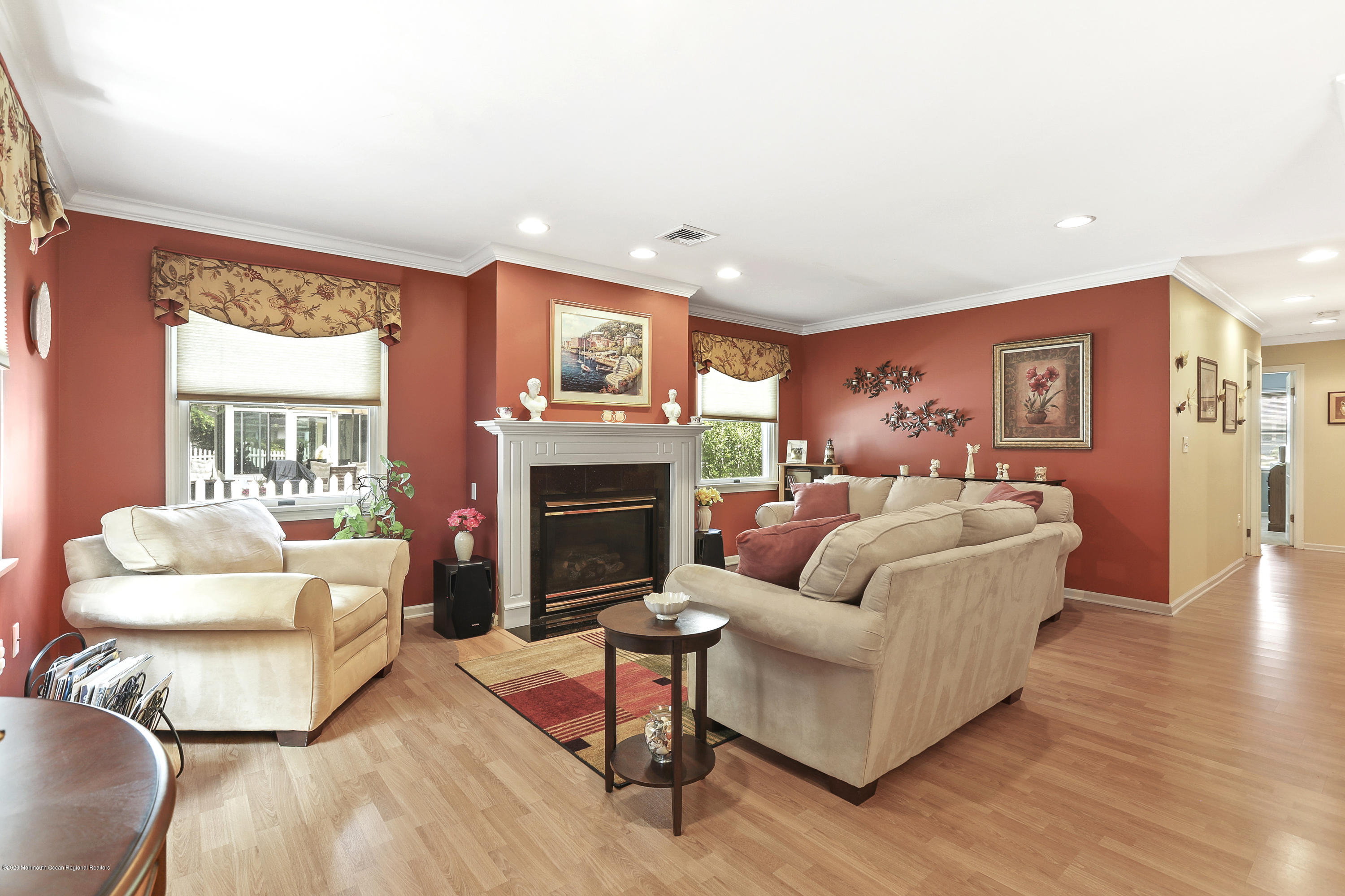 16 Donna Place Aberdeen, NJ 07747 - Photo 4 of 27 16 DONNA PLACE LIVING ROOM FIREPLACE 5W5