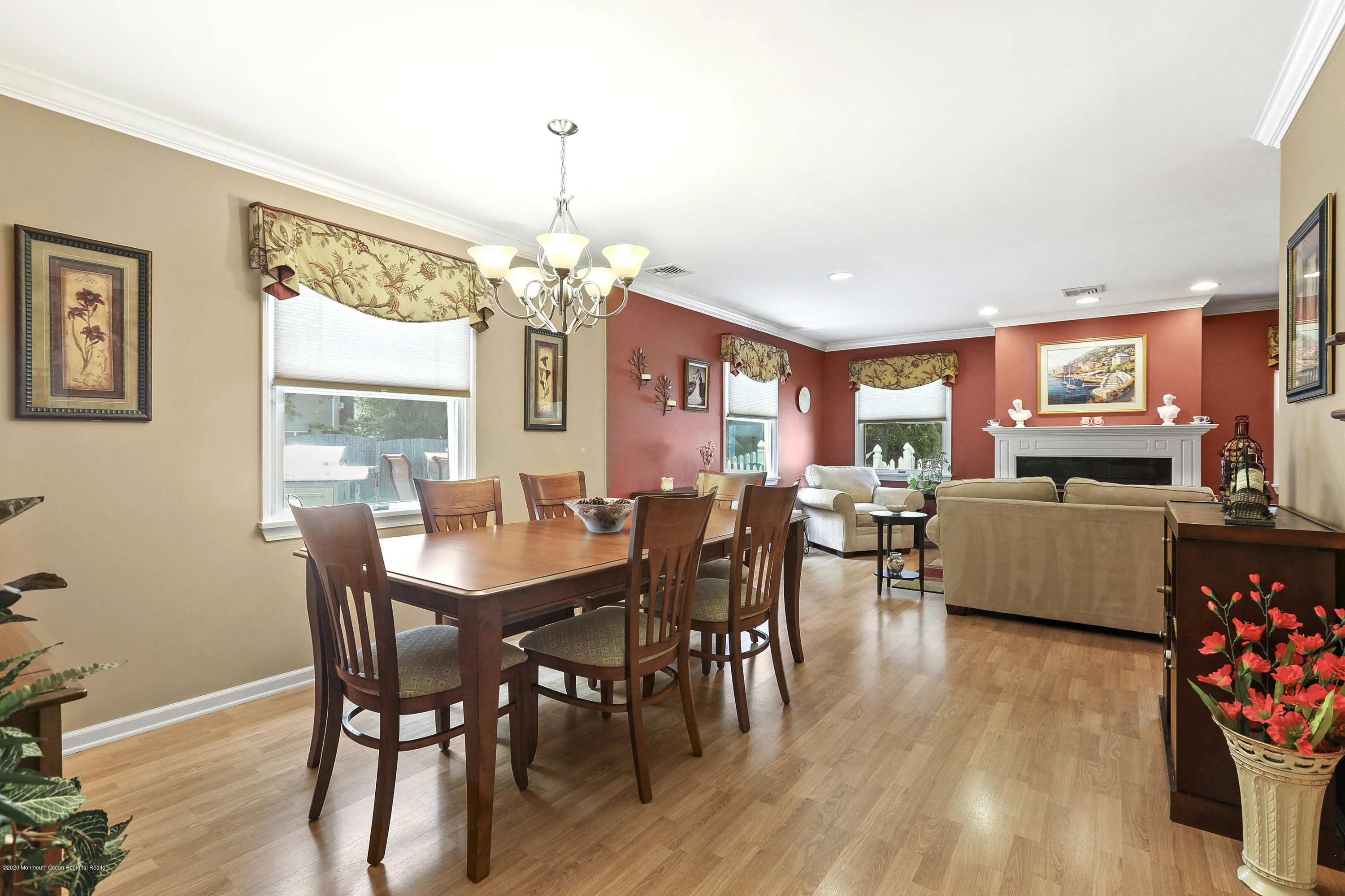 16 Donna Place Aberdeen, NJ 07747 - Photo 5 of 27 16 DONNA PLACE DINING AREA OPEN LIVING R