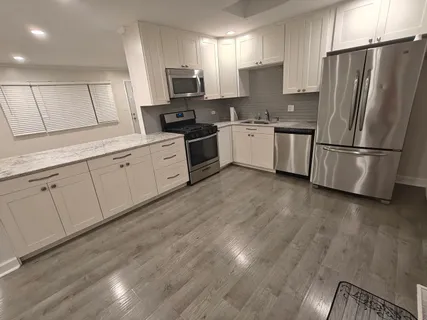 $315,000 | 18468 West Meadow Lane, Gurnee, IL 60031
