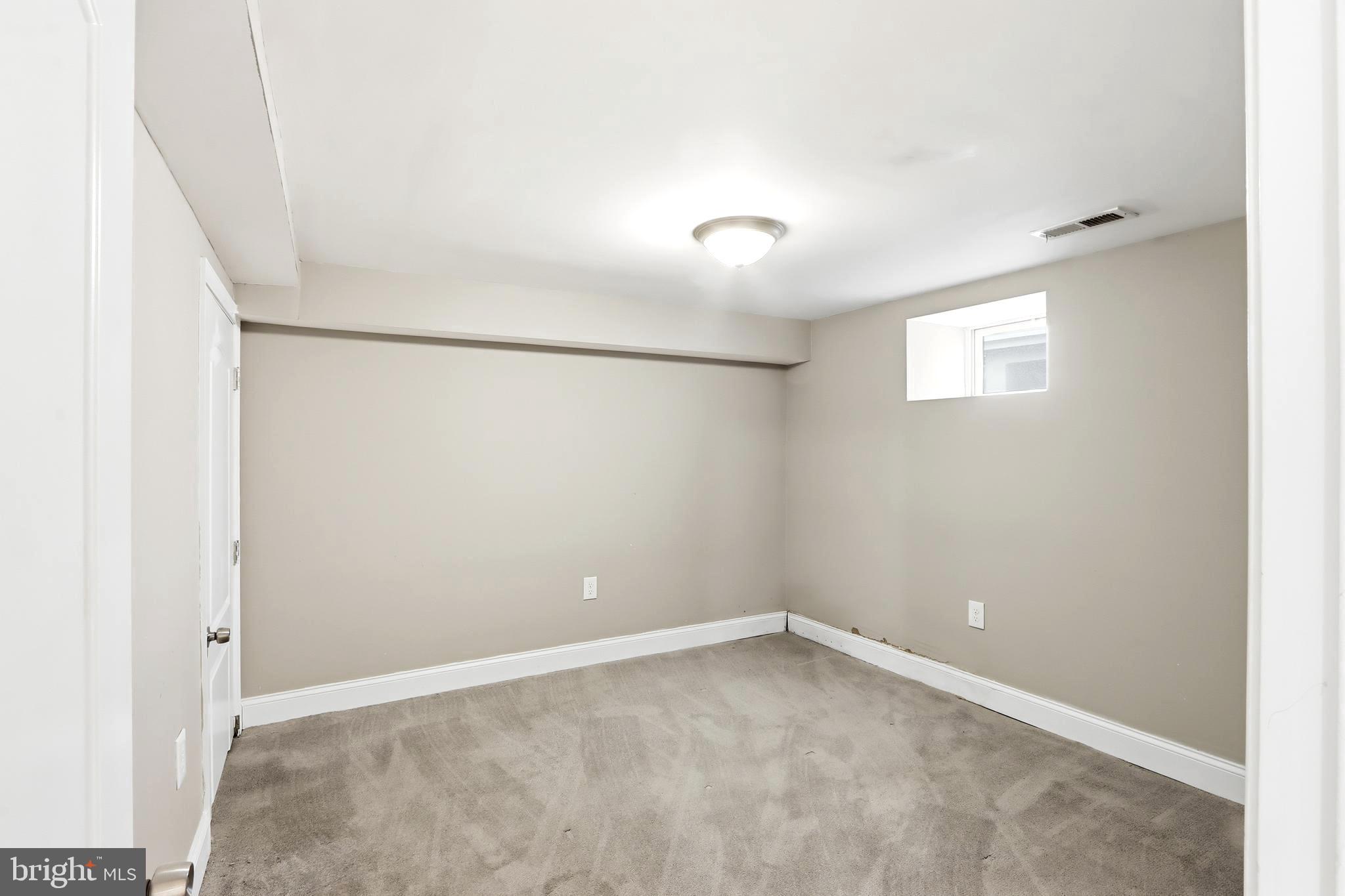 3211 Dorchester Road Baltimore, MD 21215 - Photo 13 of 28