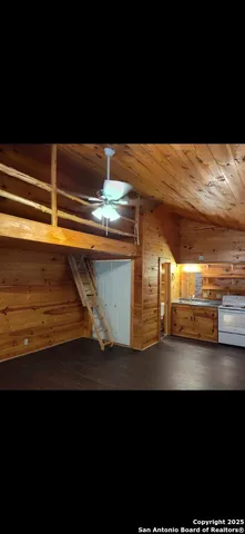 a upper view of whole floor with a kitchen view