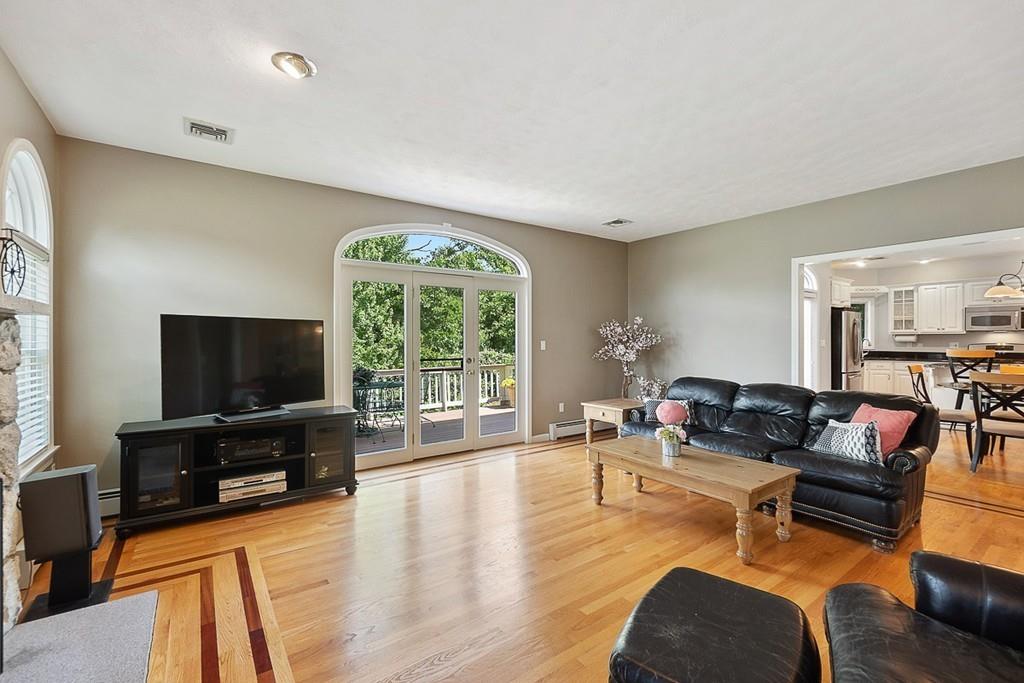 16 Baldwin Road Westford, MA 01886 - Photo 9 of 39