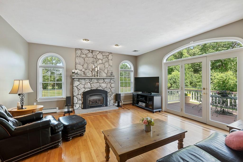 16 Baldwin Road Westford, MA 01886 - Photo 10 of 39