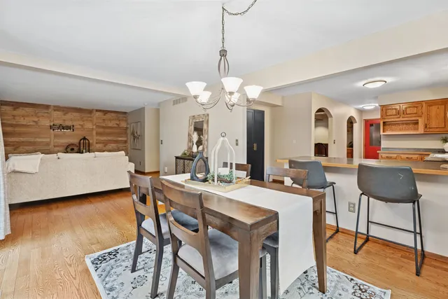 $334,900 | 1505 North Bay Highlands Drive, Green Bay, WI 54311