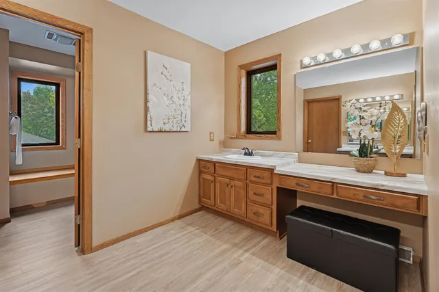 $334,900 | 1505 North Bay Highlands Drive, Green Bay, WI 54311