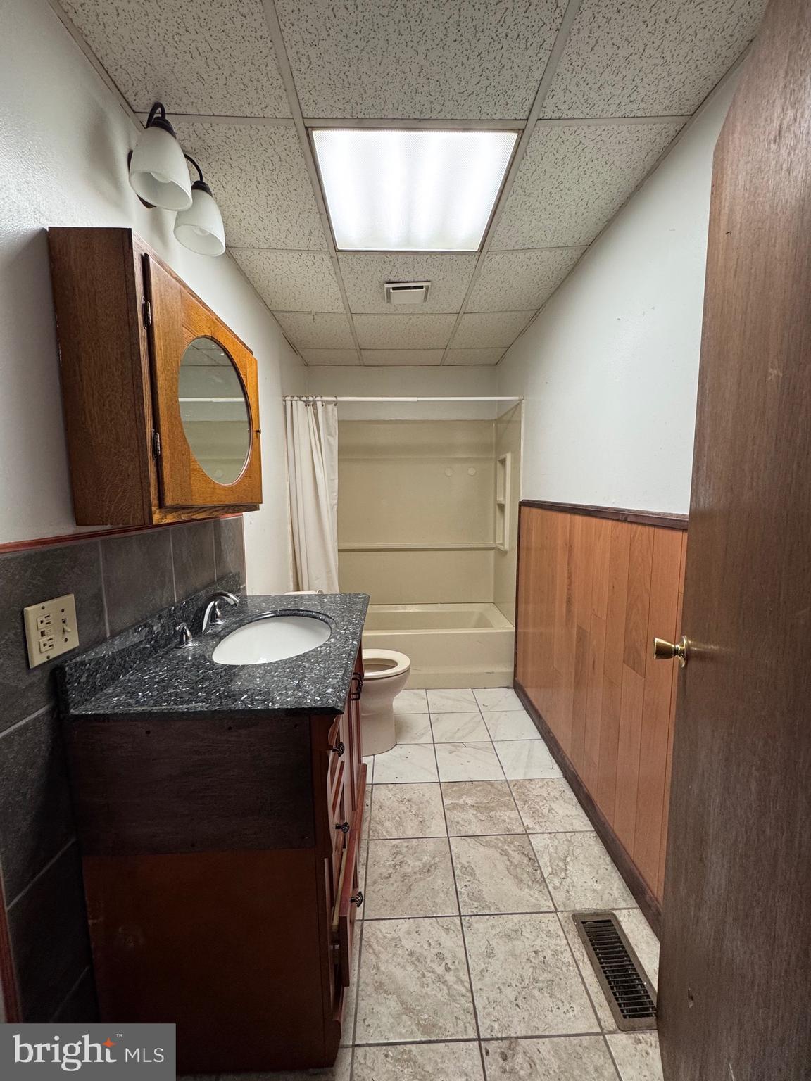 234 West 2nd Street Florence, NJ 08518 - Photo 6 of 16 Bathroom Unit B