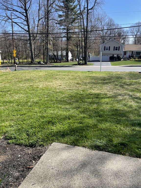 266 Doyle Road Holden, MA 01520 - Photo 20 of 23 Gallery Image 20